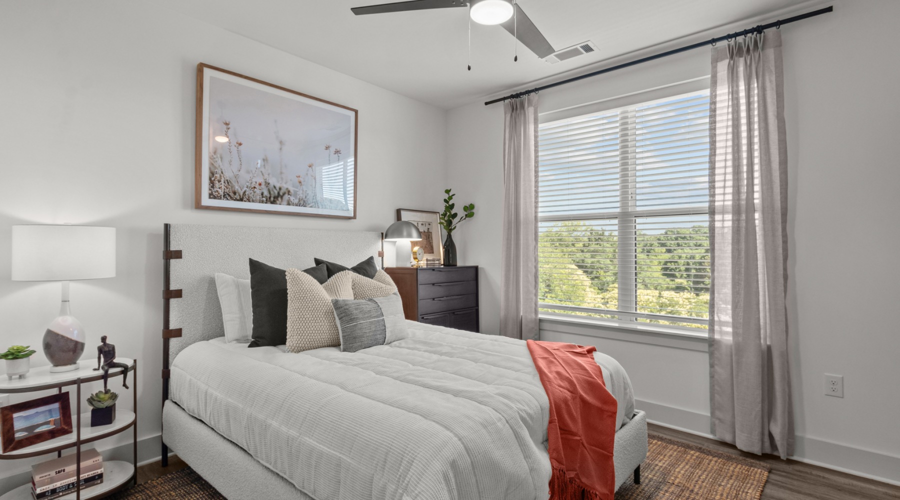 Spacious studio, one and two bedroom apartments and townhomes near Charlotte NC